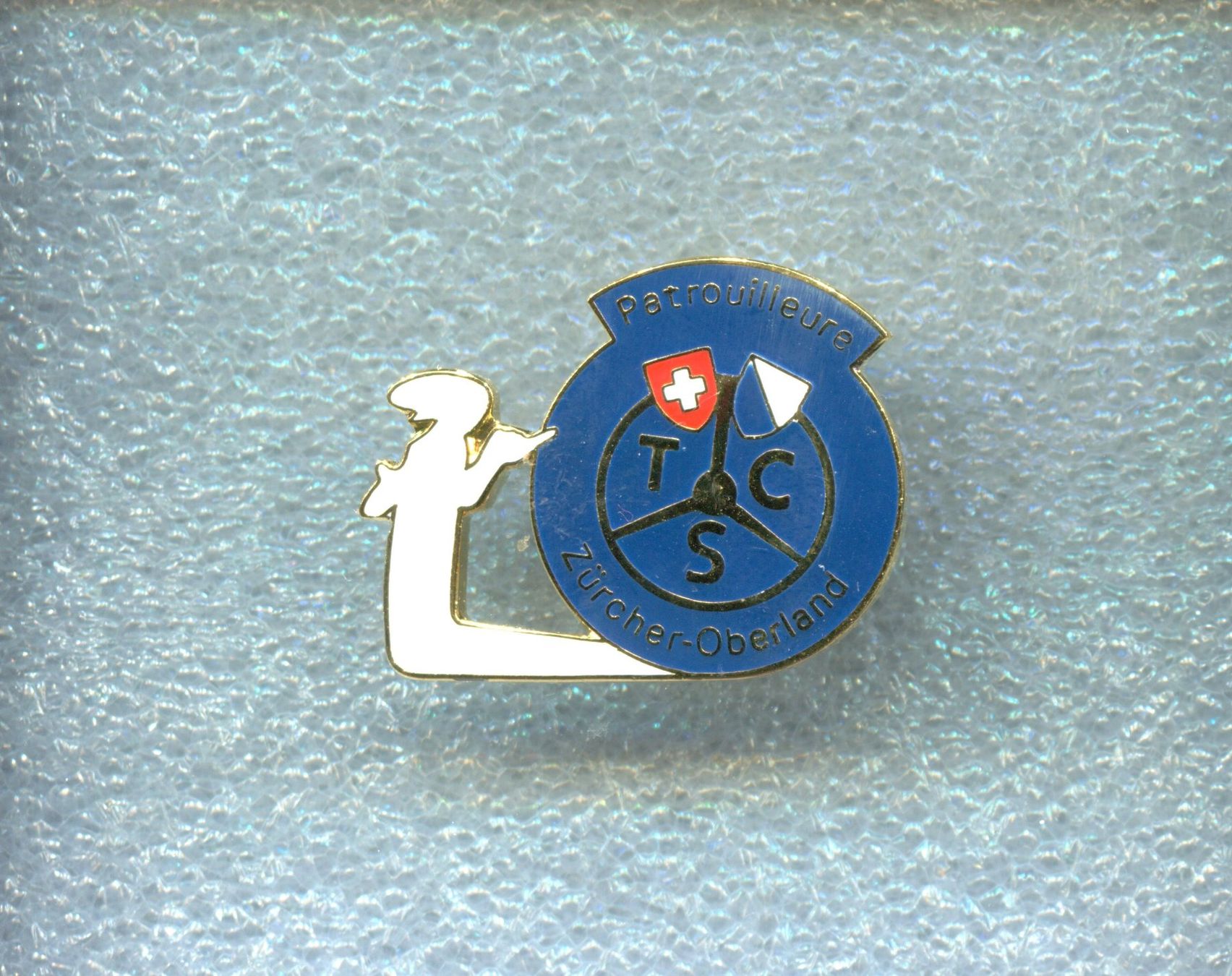 TCS Placchette & Badge: TCS  Zürcher Oberland – Usato da Winterthur venduto da Sammleroase