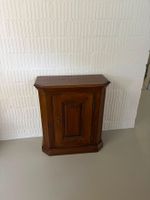 Antikes Holzschränkchen / Kommode – Vintage