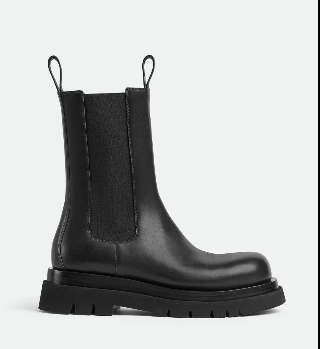 Bottega Veneta Damenschuhe: 2 Grösse BOTTEGA VENETA Lug Stiefelet  Gr.38 oder Gr.37 – Neu und originalverpackt aus Pfäffikon SZ von EMMA0111