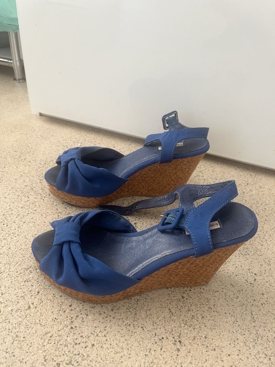 Scarpe da donna: Keilabsatz Sandalen, Gr. 35, Blau! – Nuovo (secondo la descrizione) da Zürich venduto da Jaskam 1