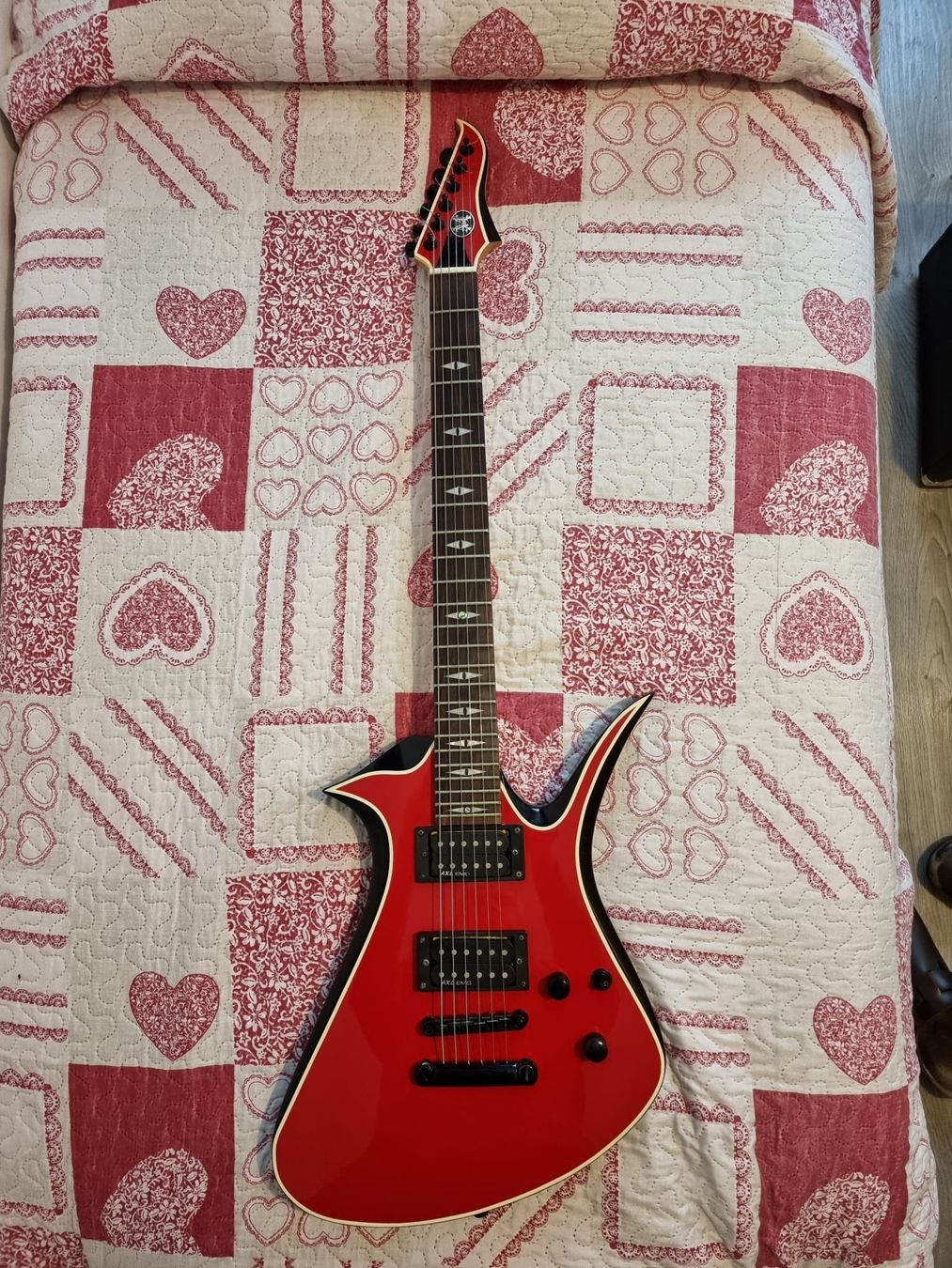 Strumenti musicali: AXL Gitarre mit Verstärker – Usato da Sissach venduto da drugho
