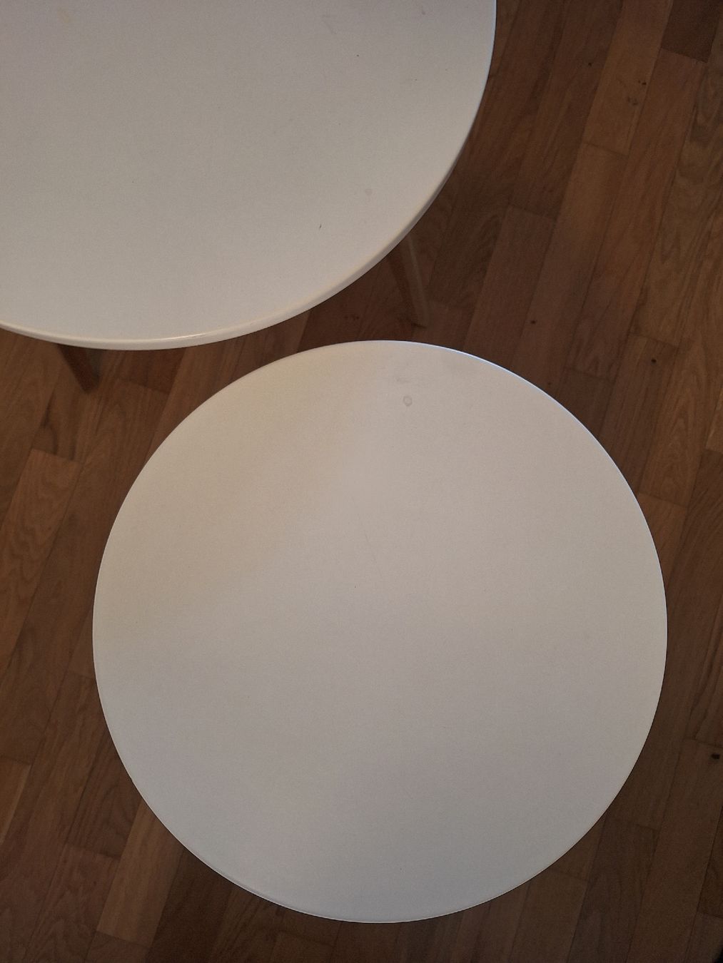 Set di tavolo e panche: 2er Set Beistelltische – Usato da Zürich venduto da cp. 1