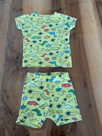 1 Shirt & 1 Shorts, GAP, Grösse ca. 86/92