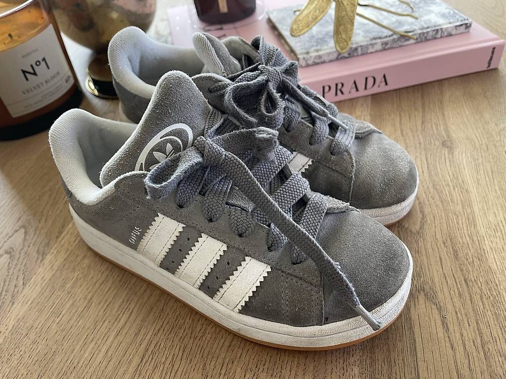 Scarpe per ragazzi: Adidas Kinder Schuhe  – Usato da Inwil venduto da 0107MI 1