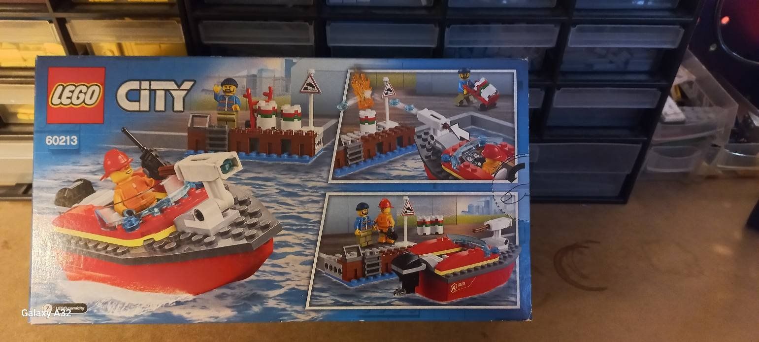 Lego Giocattoli: Lego City 60213 – Nuovo e nell'imballaggio originale da La Tour de Trême venduto da Startjouet 1