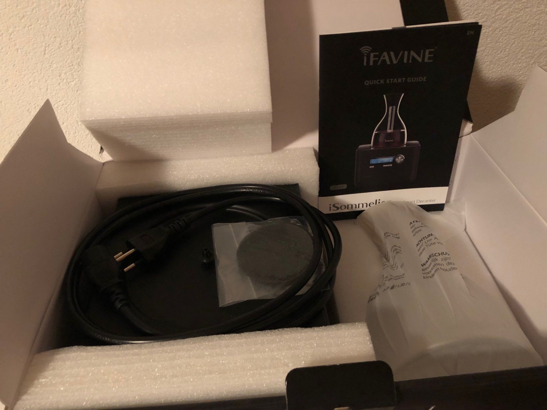 Caraffe: iFAVINE Smart Decanter – Nuovo (secondo la descrizione) da Aarberg venduto da svenjamichelle 1