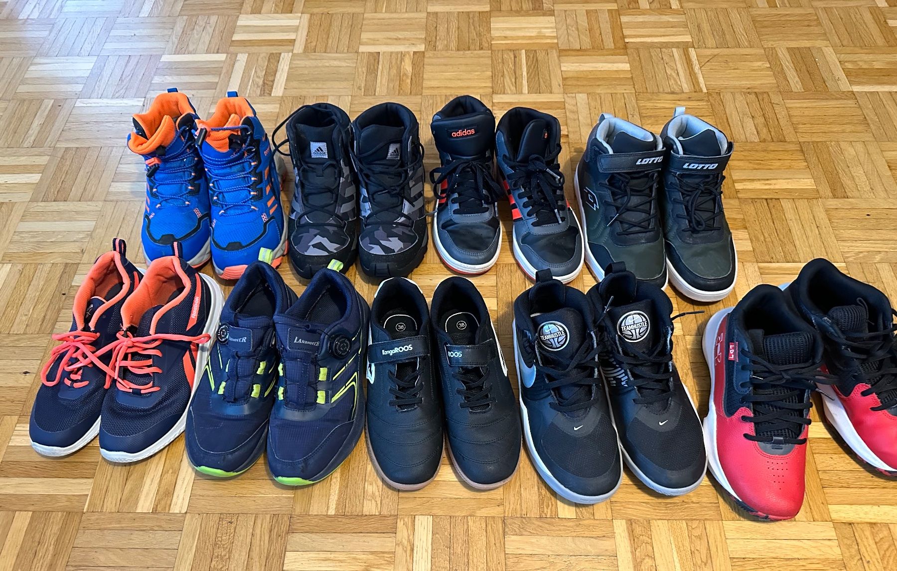 Scarpe per ragazzi: Schuhe   9X Paar – Usato da Kloten venduto da Slavi75 9
