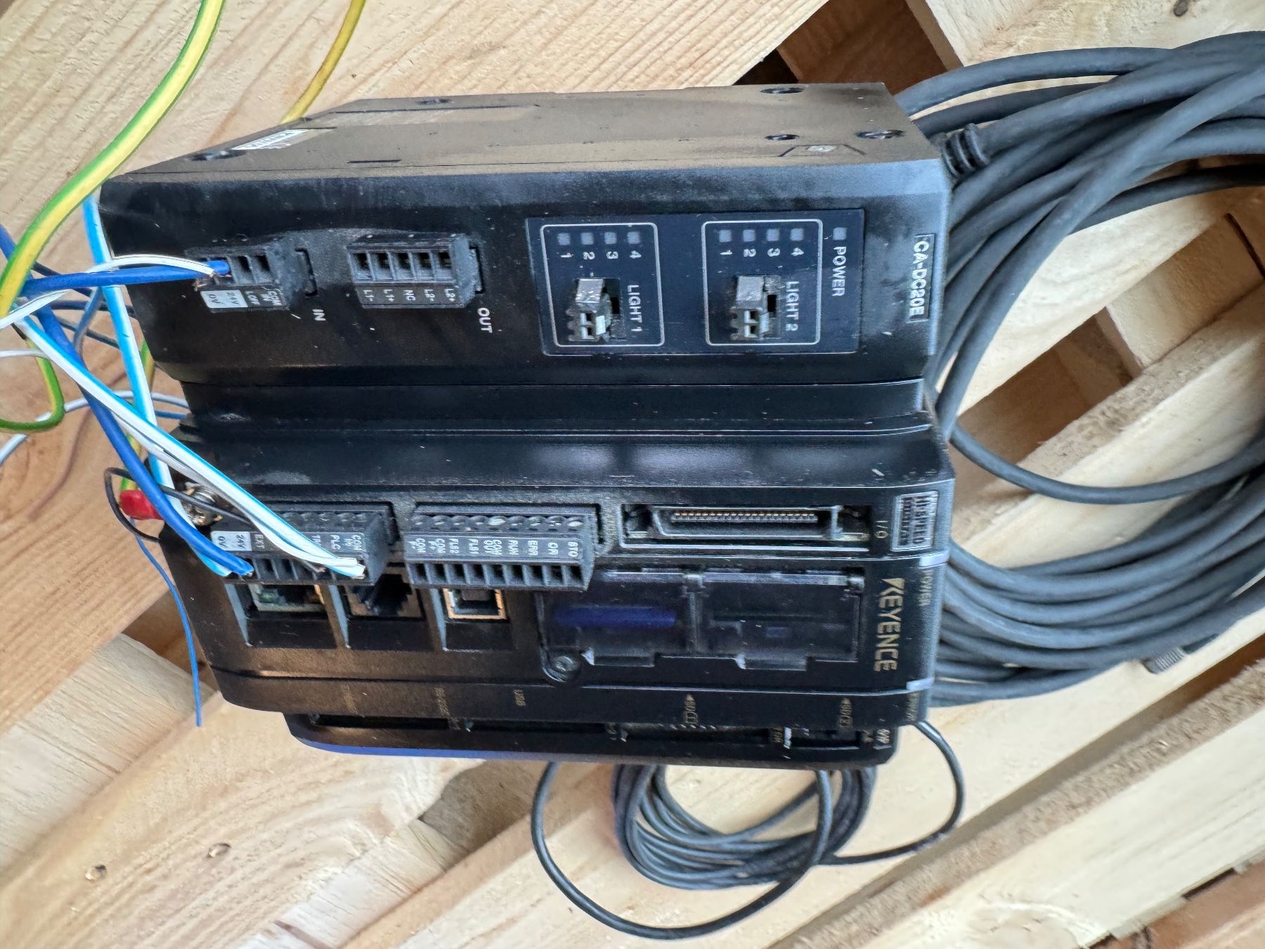 Componenti elettronici: KEYENCE HI SPEED DIGITAL  CV-5001  Machine Vision Controller – Usato da Eiken venduto da Skylight 5