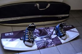 Wakeboard Hyperlite State 140 cm + Hyperlite Spin