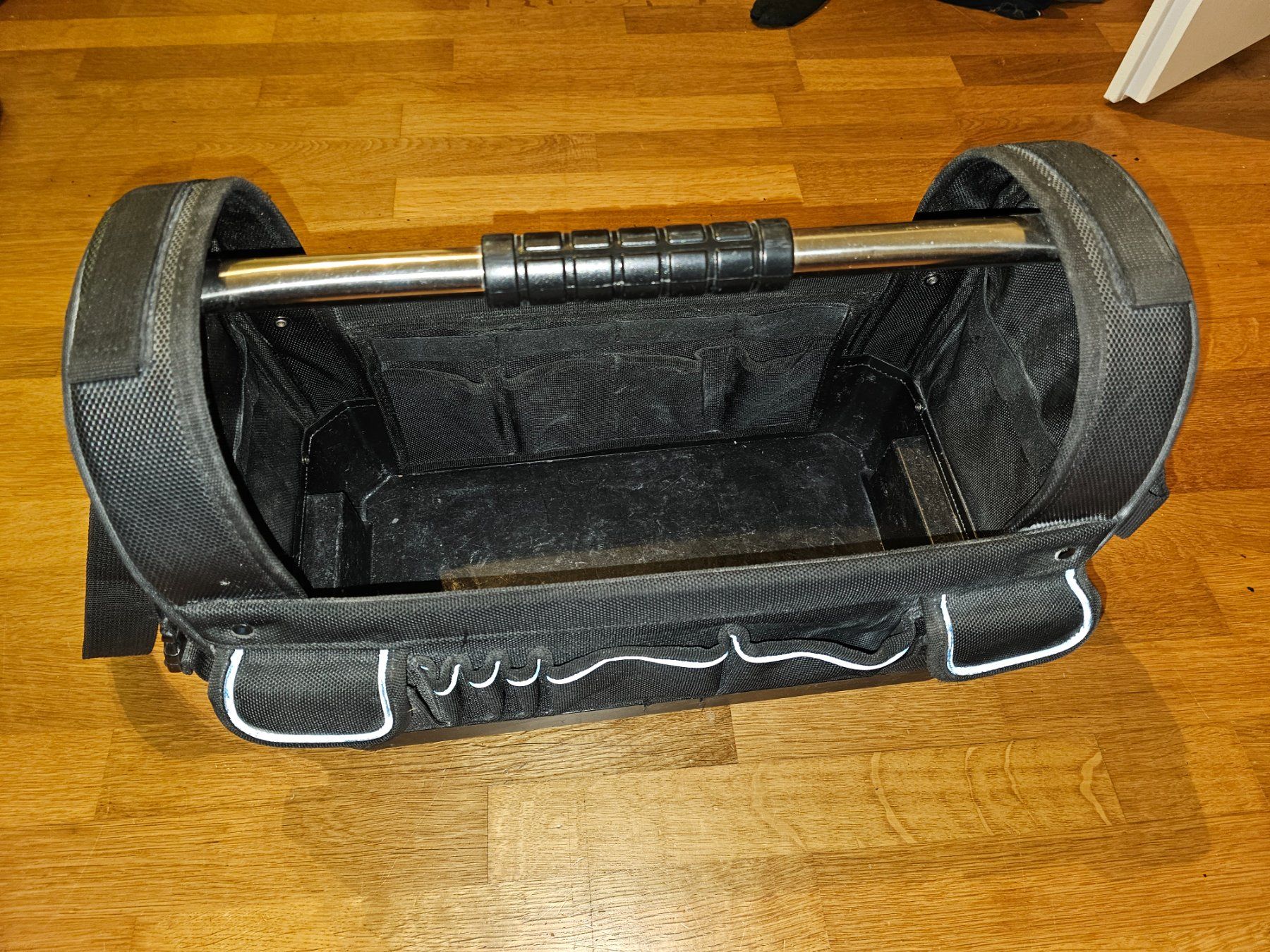 Bosch Valigie: Bosch Professional Werkzeugtasche GWT 20 – Usato da Gibswil venduto da Silvan-99 1