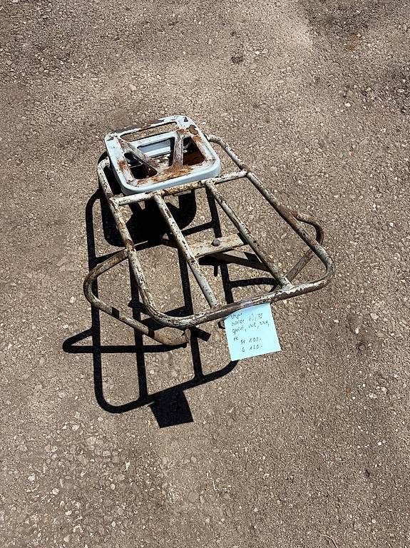Tutti pezzi di ricambio per scooter: Vespa-Gepäckträger alt – Usato da Mézières FR venduto da Bourdon 1