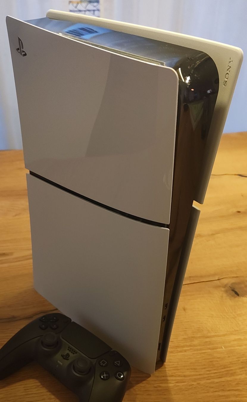 Sony Consoles: Sony PlayStation 5 Konsole Slim Digital + 1 Controller  – D'occasion à Brittnau par Sam178