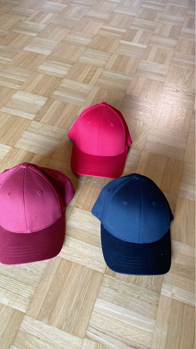 Flexfit Altro abbigliamento per bambino: 3 Flexfit Caps Youth – Usato da Bubendorf venduto da Moorgahl