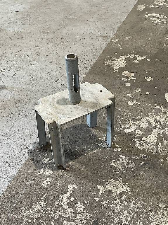 Altro per industria metallurgica: Gabelkopf Deckenstützenkopf Vierwegkopf – Usato da Ufhusen venduto da E30is 1