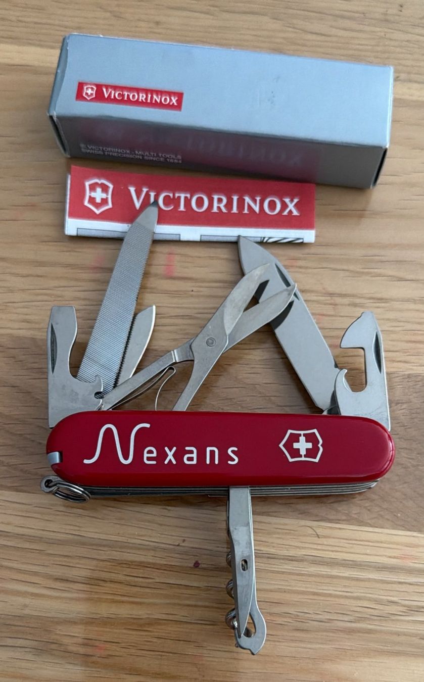 Victorinox Couteaux de poche: VICTORINOX NEXANS SACKMESSER – Neuf avec emballage d'origine à Zürich par Frei-Occasionen