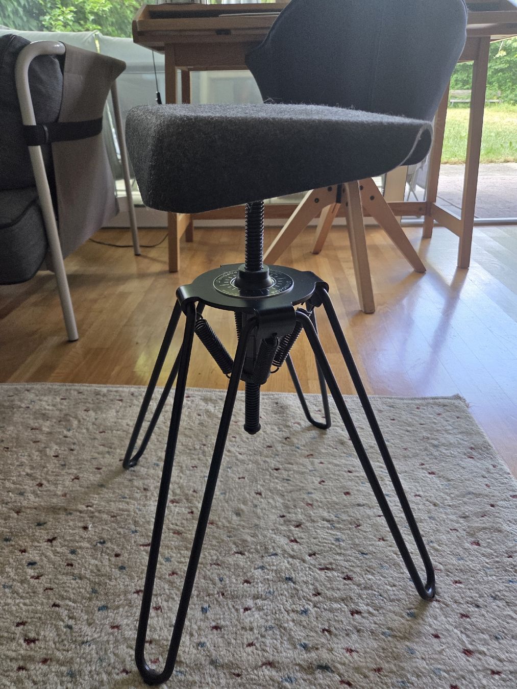 Chaises: Ergonomischer Pendelhocker – D'occasion à Hünenberg See par Atsemet