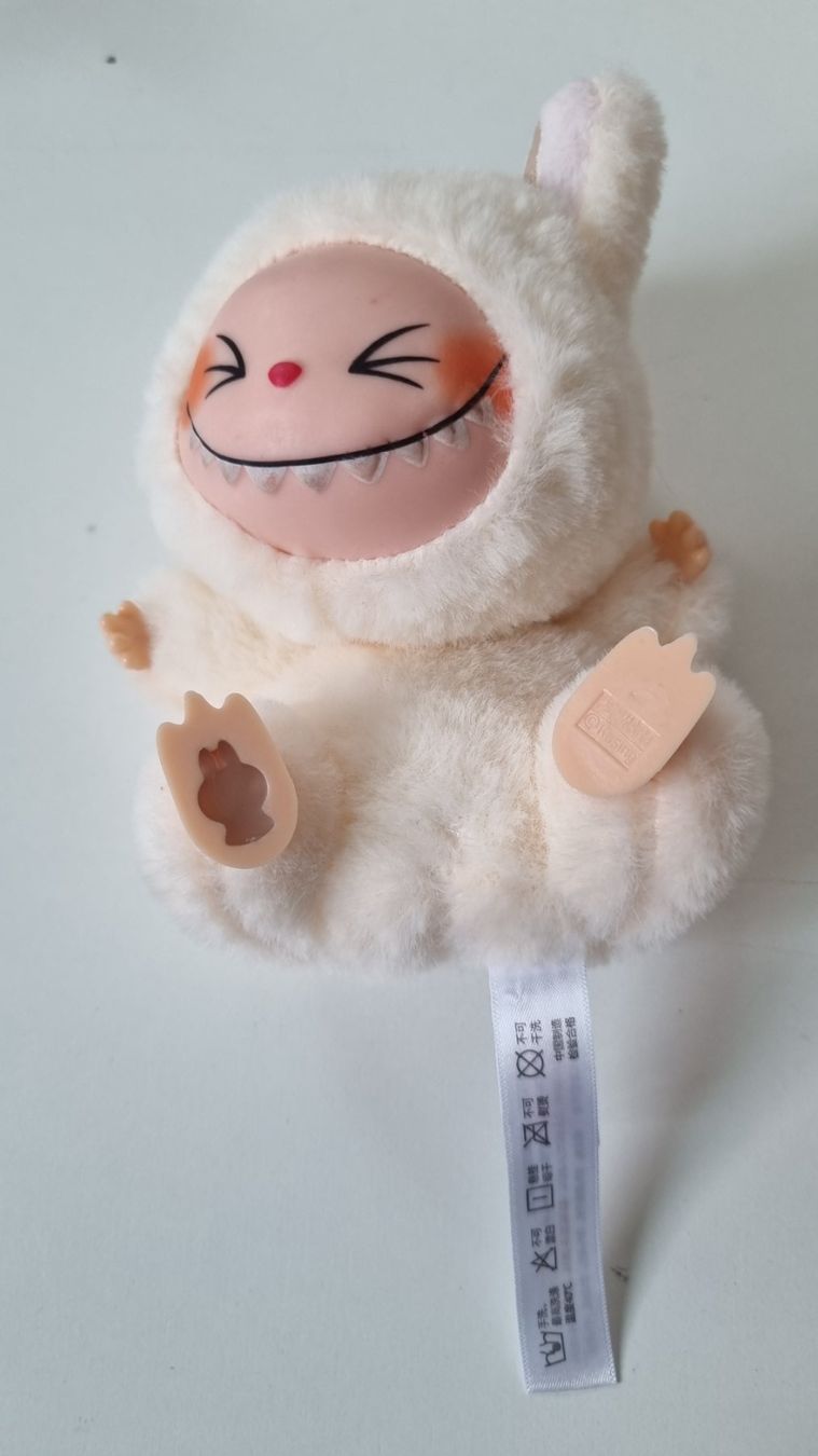 Portachiavi: Labubu porte-clés  POP MART  The Monsters – Usato da La Chaux-de-Fonds venduto da mikilo1 2