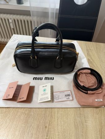 Neu - Miu Miu Arcadie leather bag - Black 5BB148