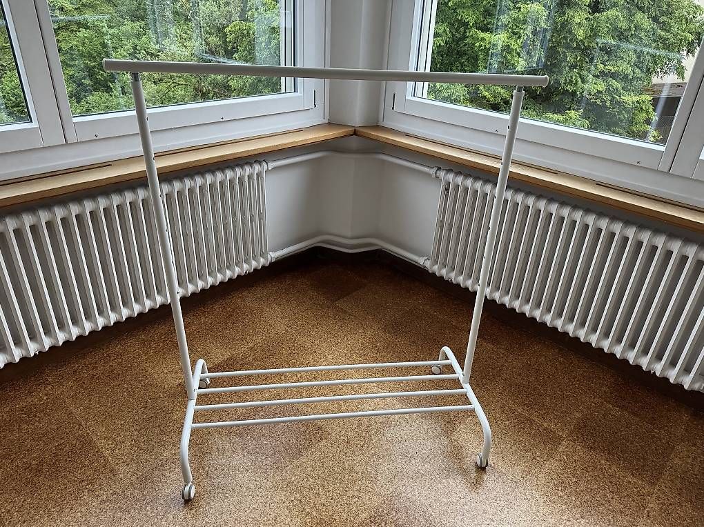 Guardaroba: Kleiderstange verstellbar  – Usato da Zürich venduto da justin27