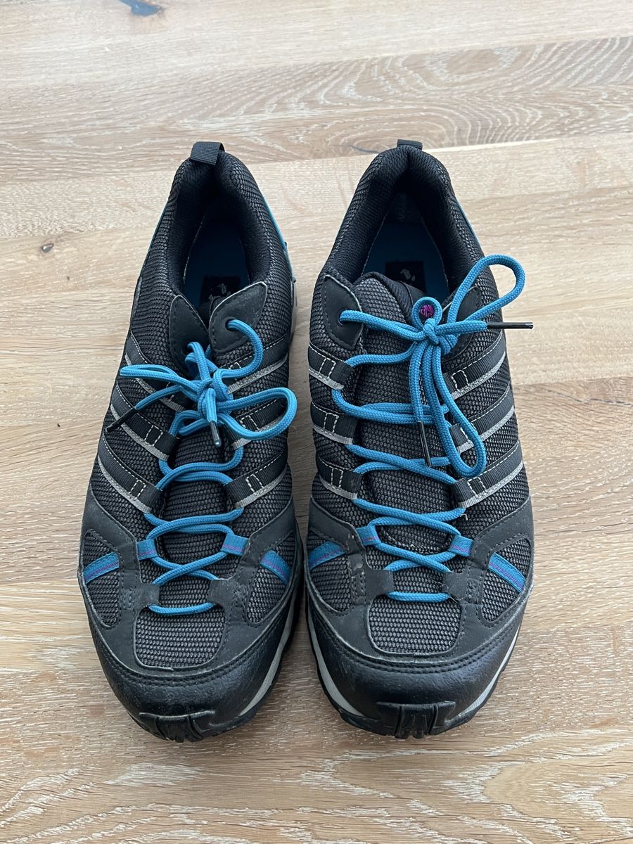 Adidas Herrenschuhe: Trekking-Schuh Adidas – Gebraucht aus Rüfenacht BE von pafl