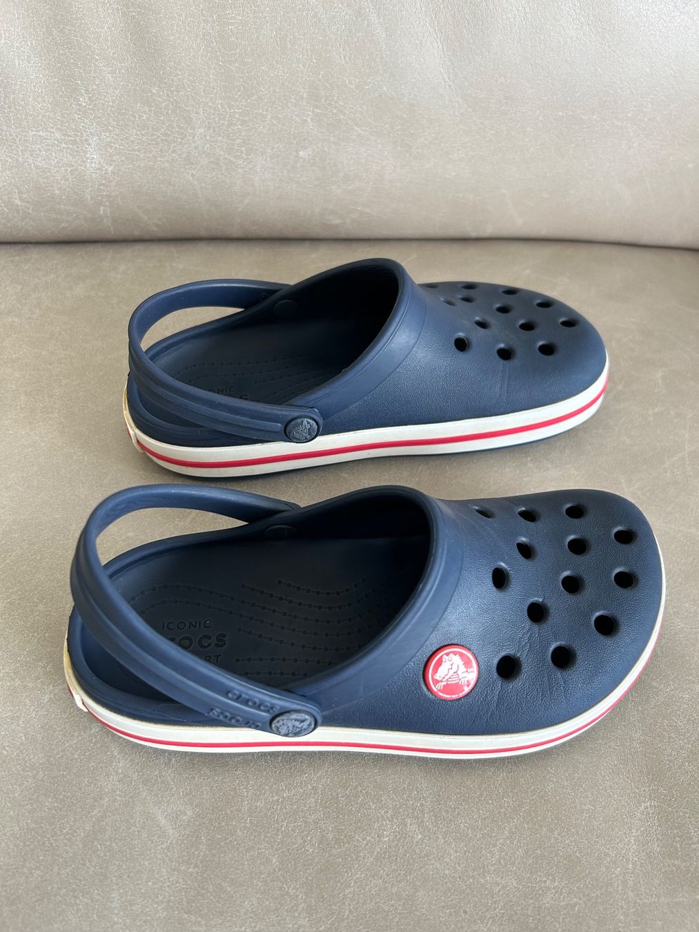 Crocs Scarpe per ragazzi: Crocs Clogs Kinder dunkelblau Gr. 29-30 – Usato da Wädenswil venduto da LS777 1