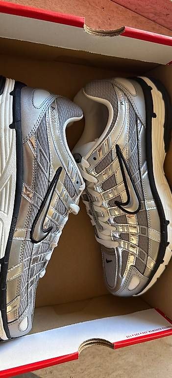 Herrenschuhe: Nike p6000 – Neu und originalverpackt aus Genève von fat_xy6s