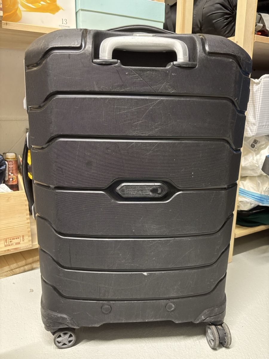 Samsonite Reisekoffer: Samsonite Suitcase Hard Shell – Gebraucht aus Zürich von kam_ysh2 5