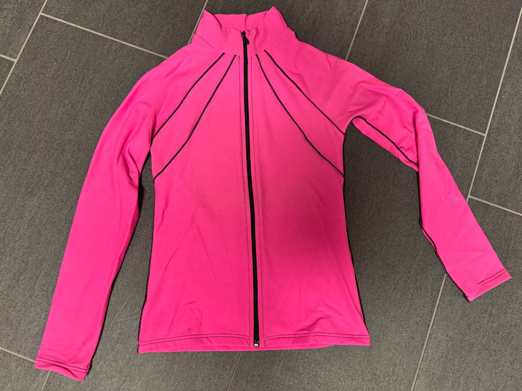 Sagester Jacken: Sagester Eiskunstlaufjacke, Gr. M – Gebraucht aus Illnau von ani_5ykv 1