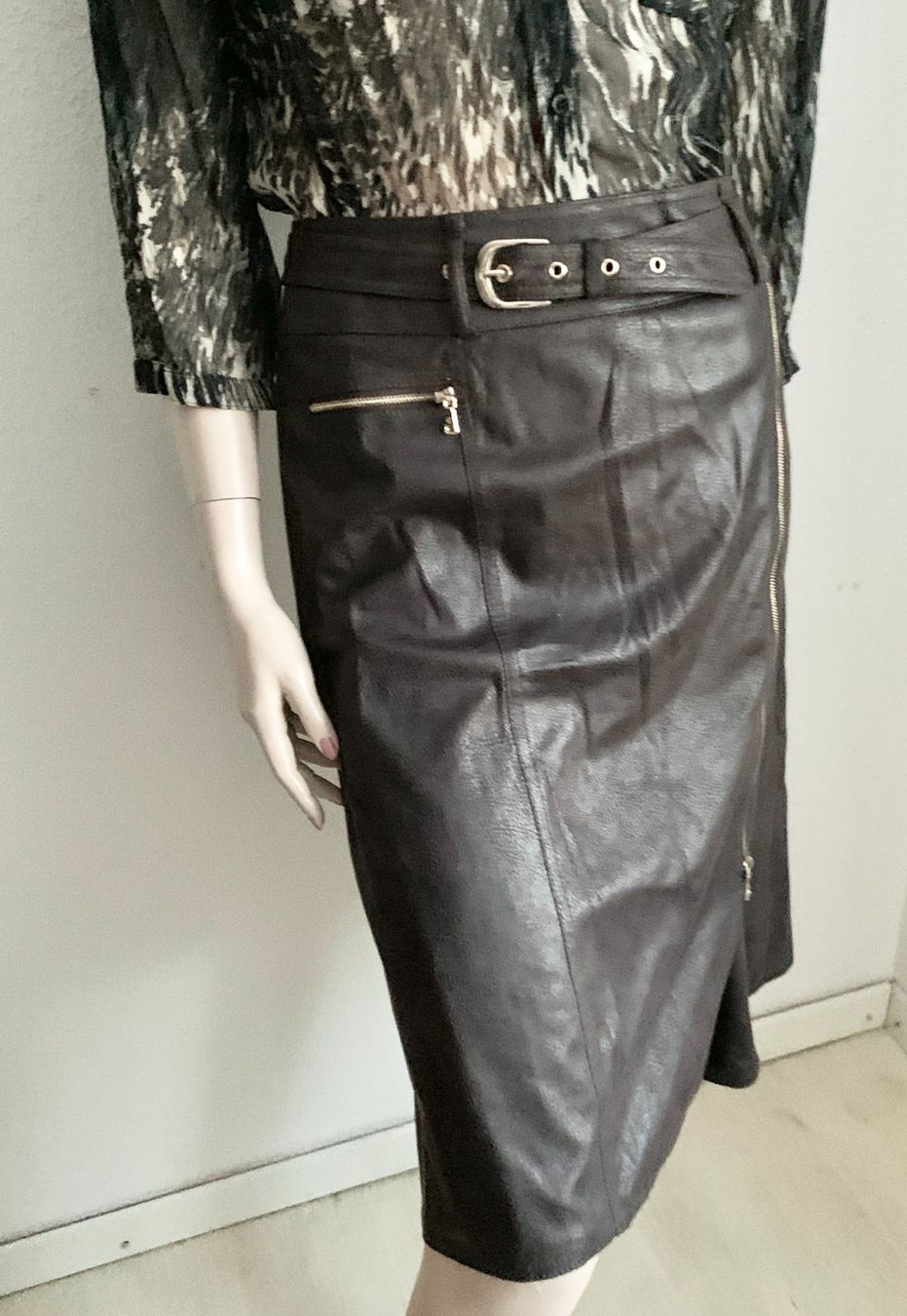 Gerry Weber Röcke: Ensemble Bluse von Steilmann, Kunstlederjupe von Gerry Weber – Gebraucht aus Kloten von Nephty 4