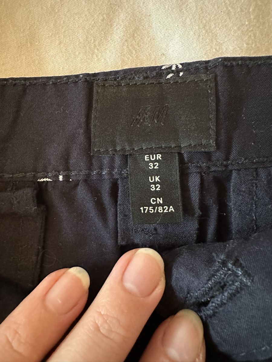 Pantaloni: Herren Shorts  -  Grösse M\L – Usato da Oberhofen Thun'see venduto da ClaudiaKelesh 9