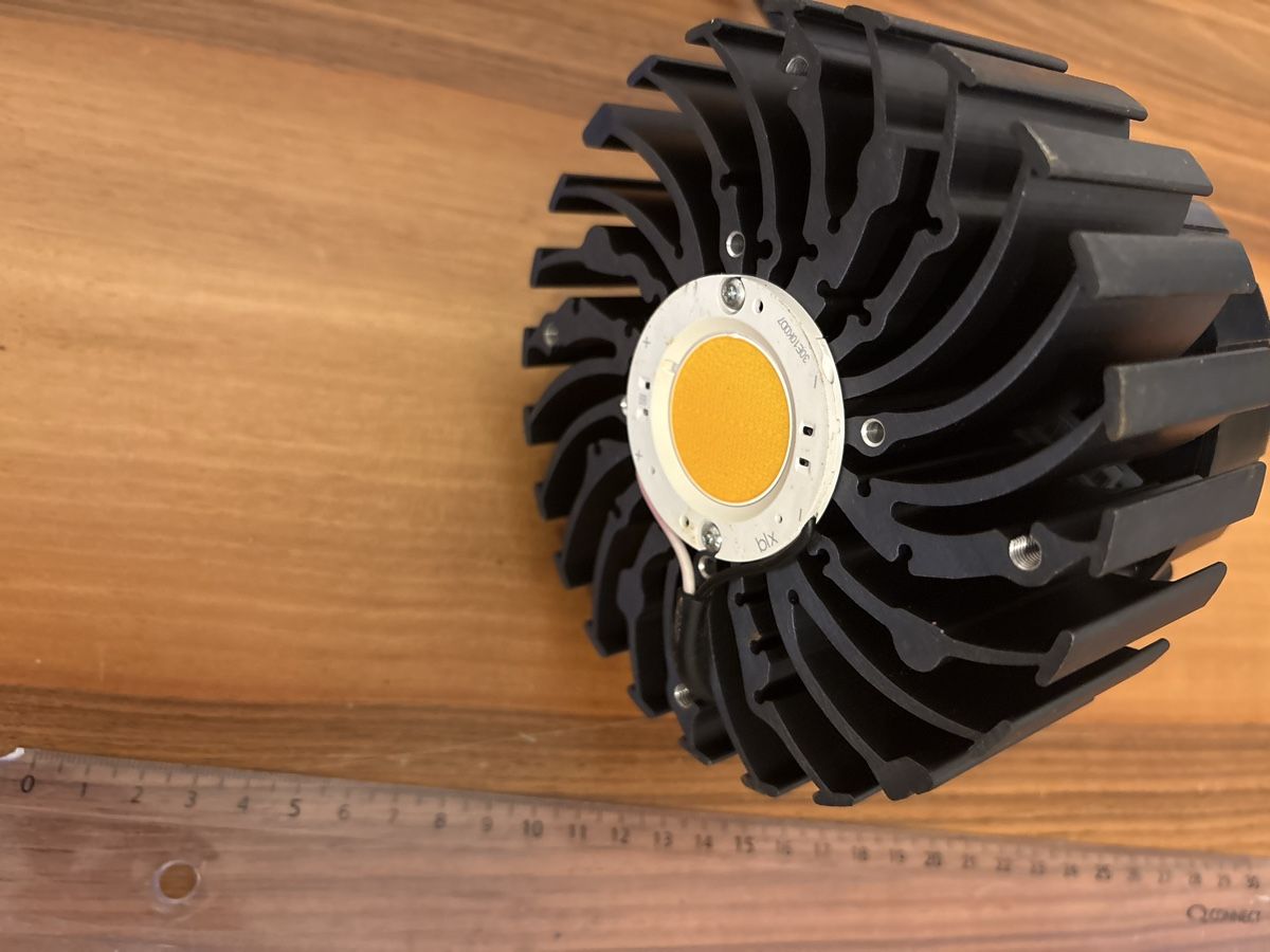 Lampade: LED Modul mit Kuehlkoerper guter Zustand – Usato da st.gallen venduto da Garagen_Verkauf 1
