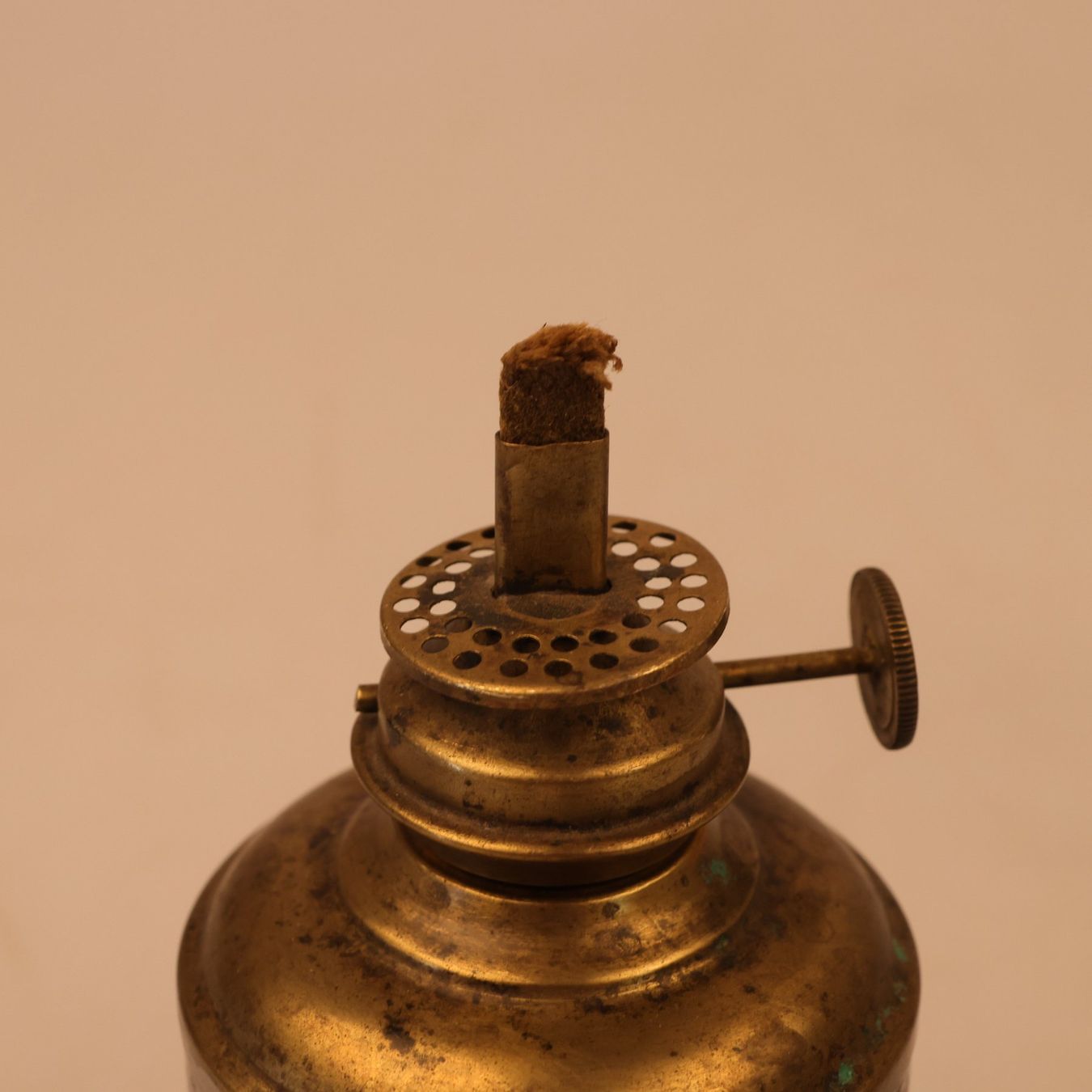 Lampade: Antike Petroleumlampe – Usato da Volketswil venduto da brockipfannenstil 4