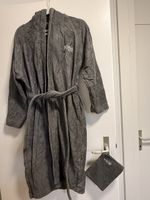 Bademantel Hugo Boss grau mit Gebrauchsspuren Grösse M
