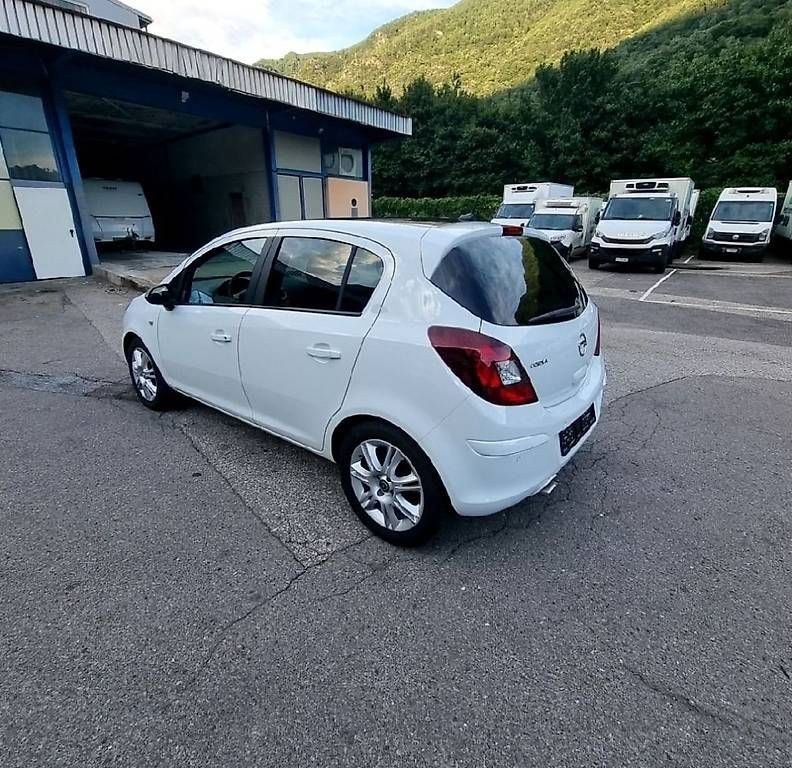 Autos: Opel corsa 1.4 automatica collaudata – Gebraucht aus Bironico von Maurizzio 1