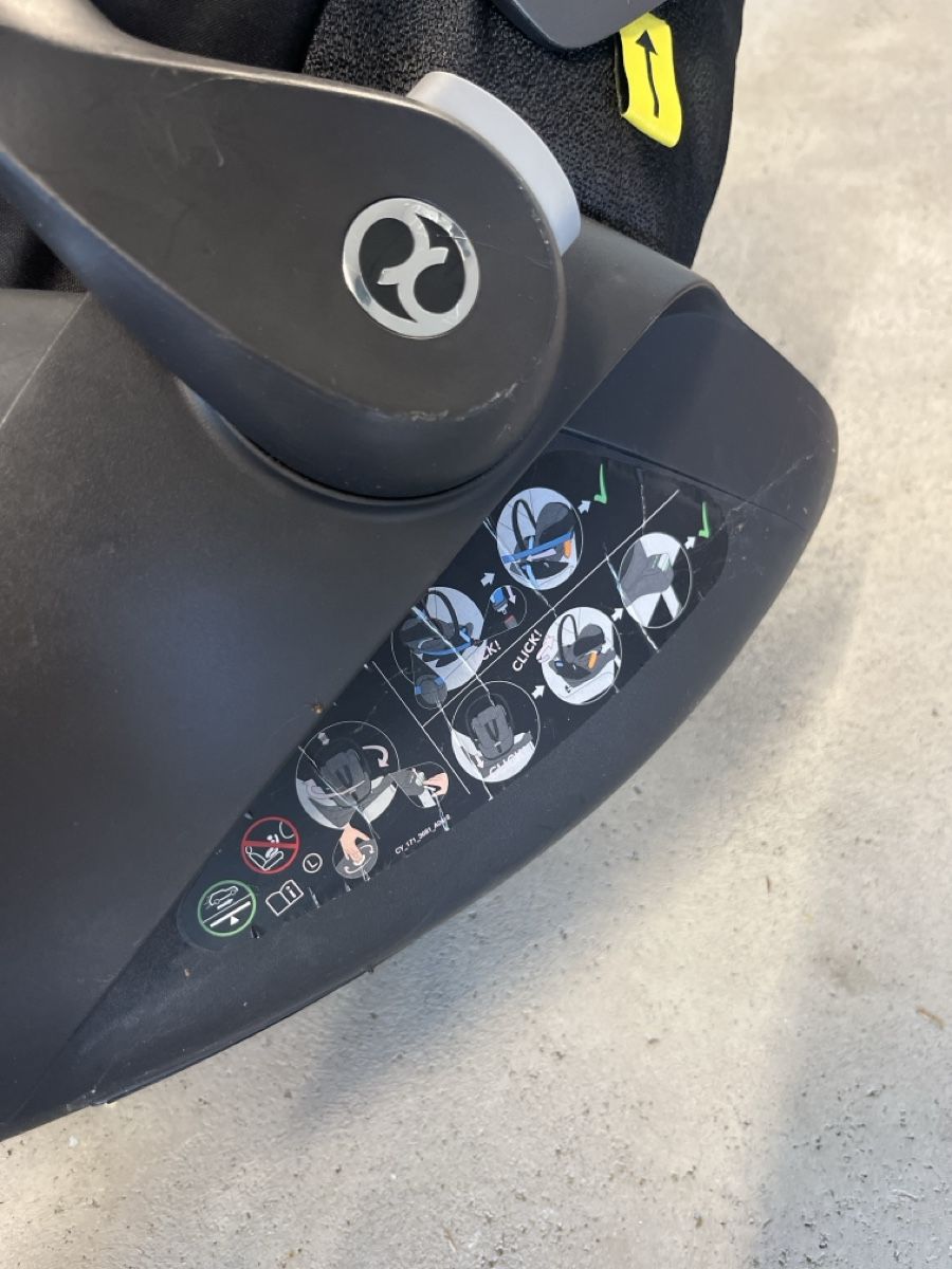 Cybex Sièges auto: Cybez Cloud Z-isize Sitz mit Base – D'occasion à Watt par Stephsch3 2