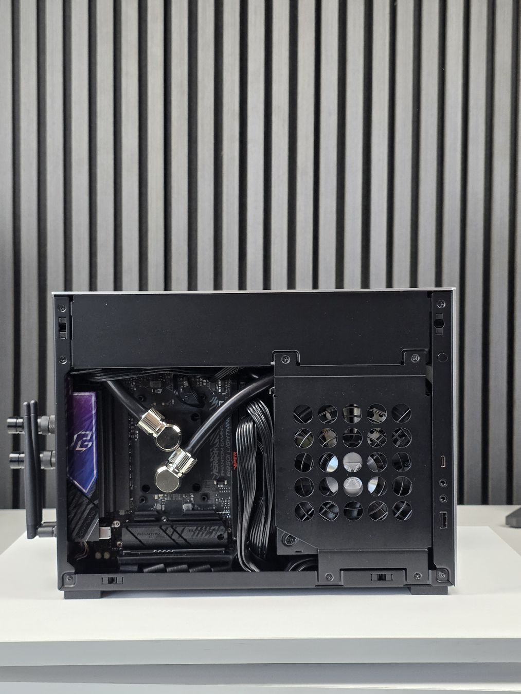 Nvidia PC: H2O Ryzen 9 7950X / RTX 4080 Super / 32GB – Usato da Stetten AG venduto da ged_ztw2 8