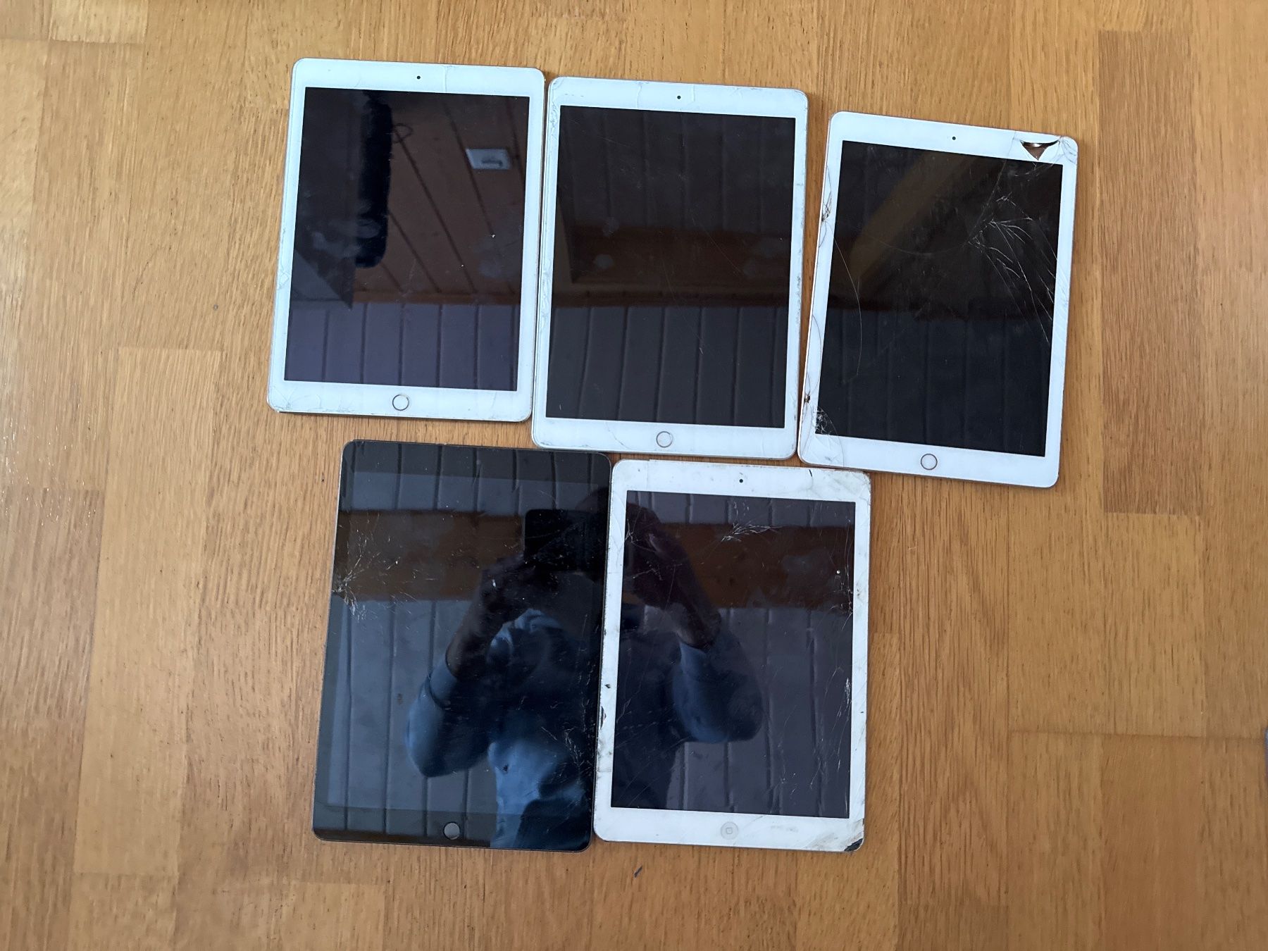Apple Tablet PC: 5 Stk Ipad (Bundle / Lot) ungeprüft – Difettoso da Olten venduto da HoYa01 1