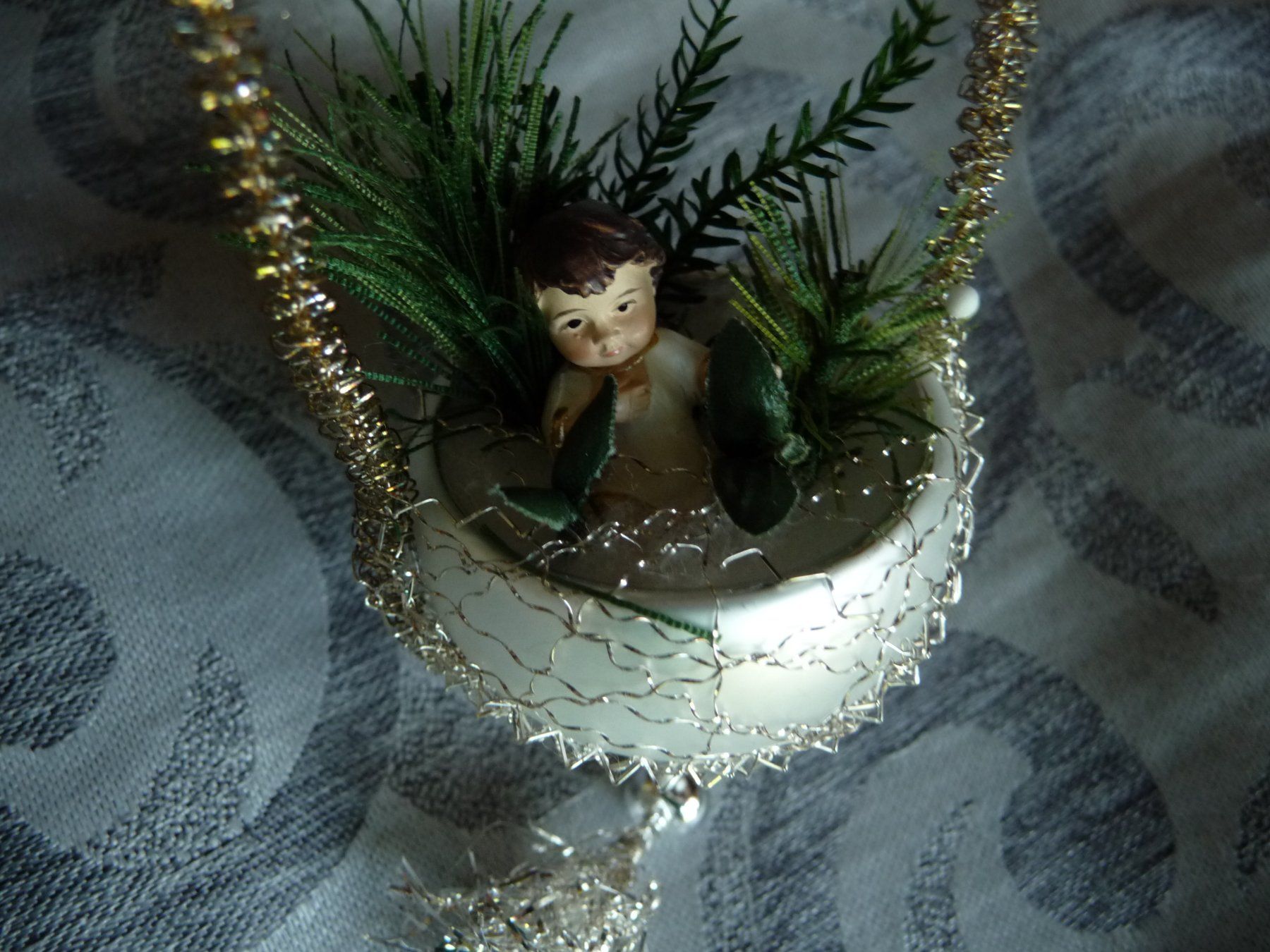 Alle Dekorationen: Nostalgischer Christbaumschmuck Körbchen mit Christkind – Neu und originalverpackt aus Alpnach Dorf von marvo 3
