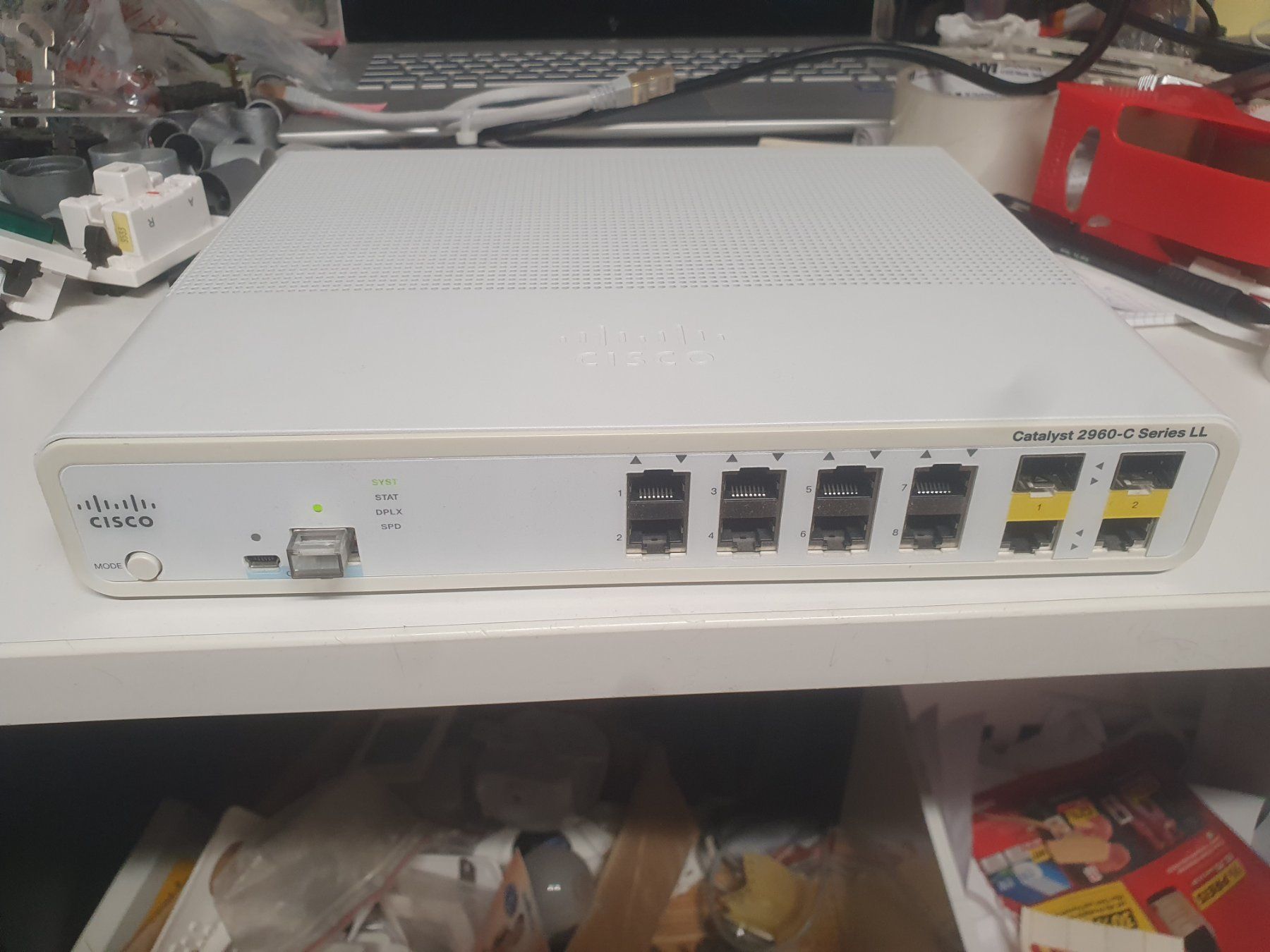 Cisco Hubs & Switches: Cisco Catalyst 2960-C WS-C2960C-8PC-L 8-Port PoE switch – Gebraucht aus Zürich von eymen20
