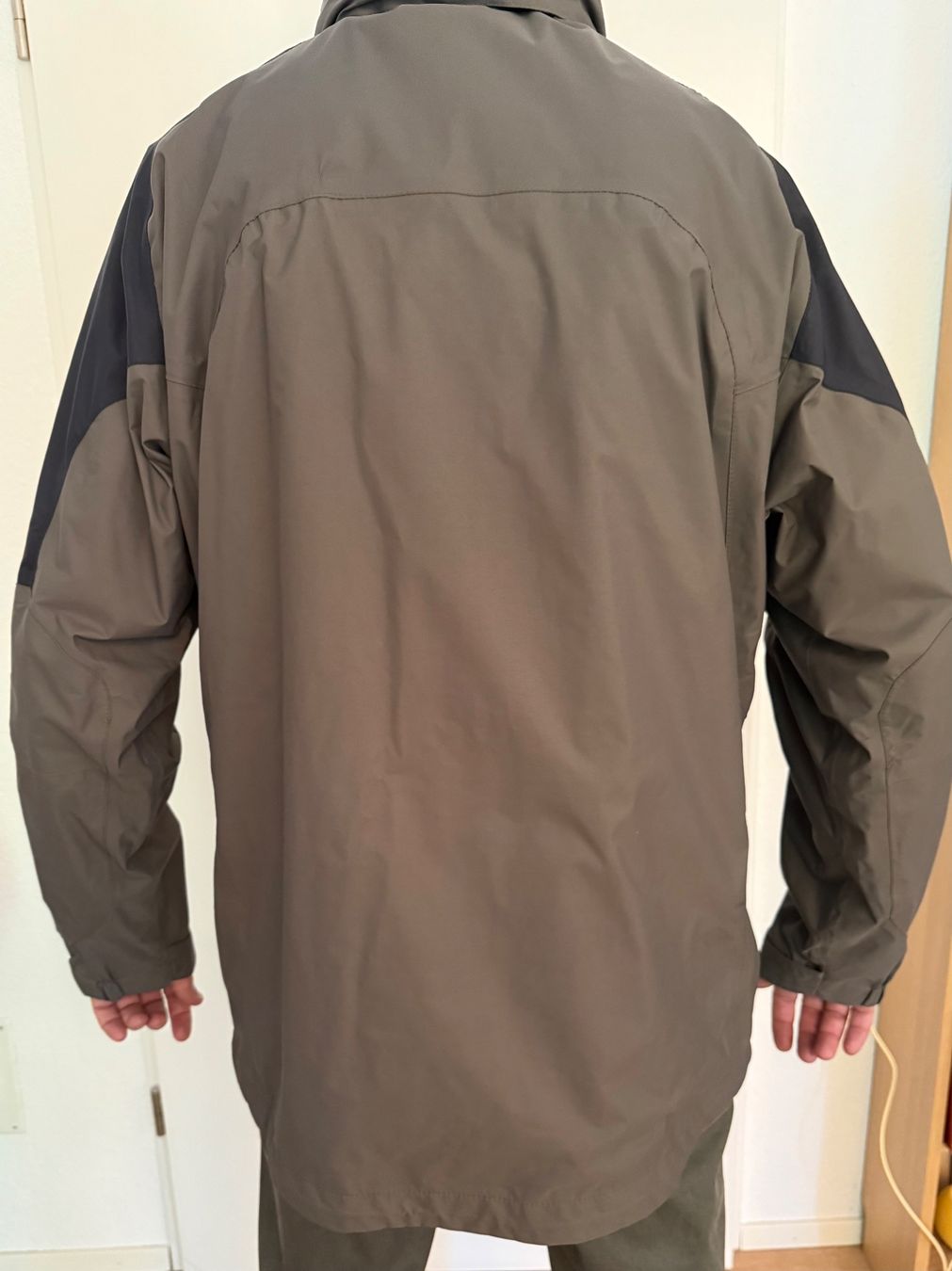Jacken: Allwetter-Laminat-Jacke – Gebraucht aus Winterthur von katalunk 4