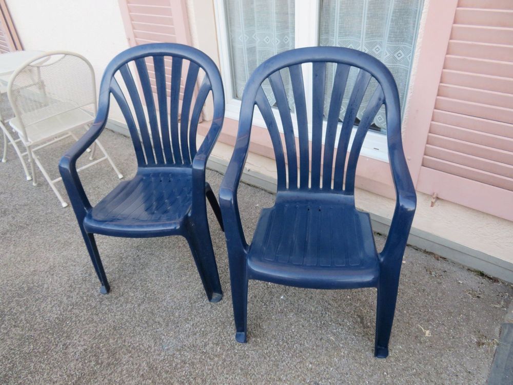 Gartenstühle blau, stapelbar 2 Stück Kaufen auf Ricardo
