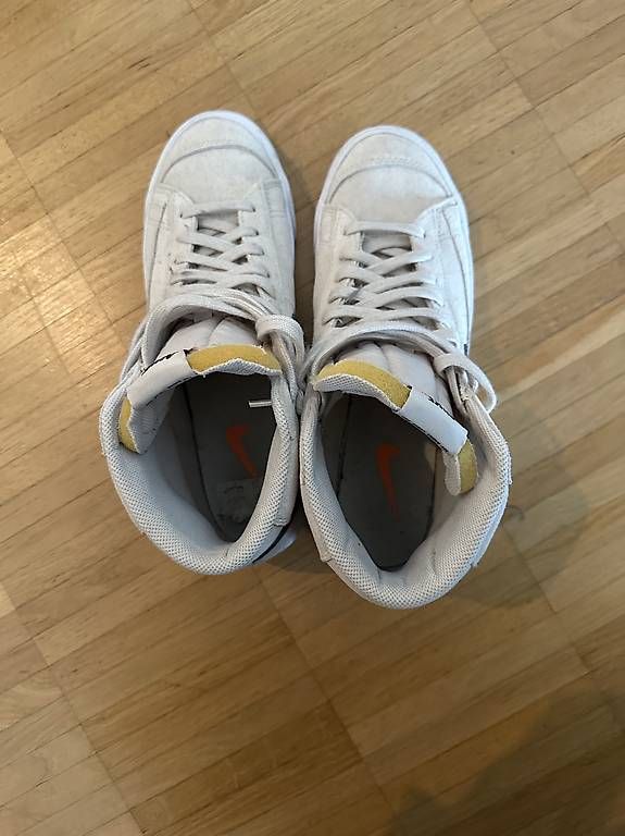 Herrenschuhe: Selten Getragene Nike Sneakers – Gebraucht aus Stans von go__hh9x 1