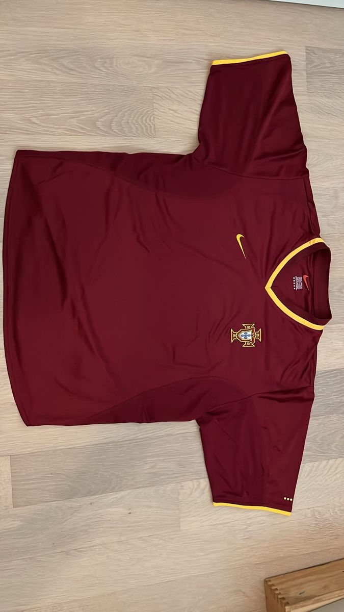 Nike Canottiere & Pantaloni: Portugal Trikot 2000 – Usato da Biberist venduto da orma4562