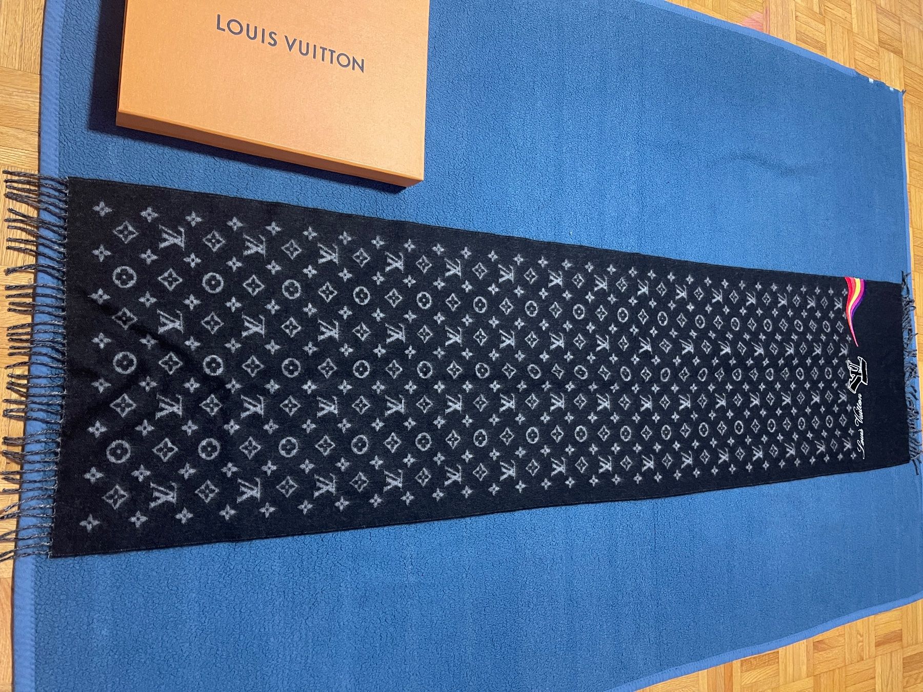 Louis Vuitton Foulard & Sciarpe: Louis Vuitton Schal Original – Nuovo e nell'imballaggio originale da St. Gallen venduto da maivilisa 3