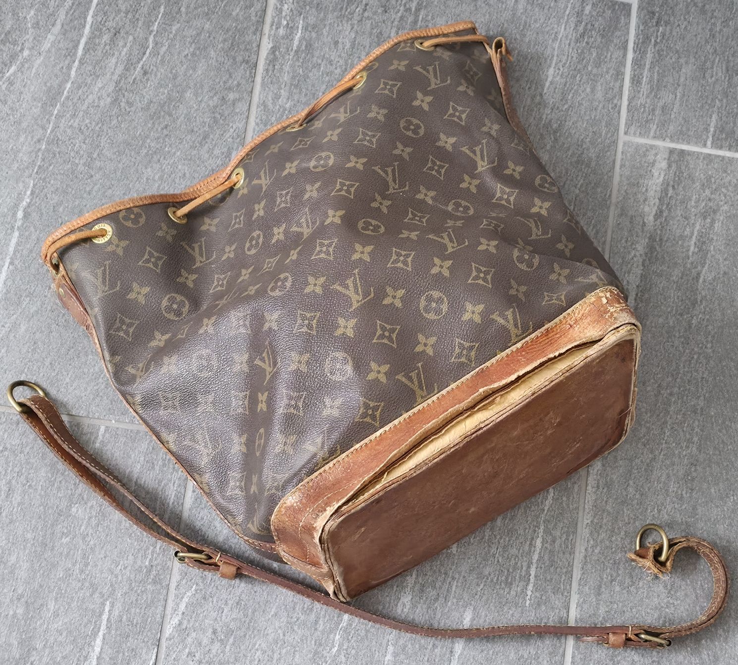Louis Vuitton Borse da donna: Louis Vuitton Tasche  – Difettoso da Amriswil venduto da newschweiz 1