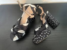 Gepunktete Plateau-Sandalen Gr. 36