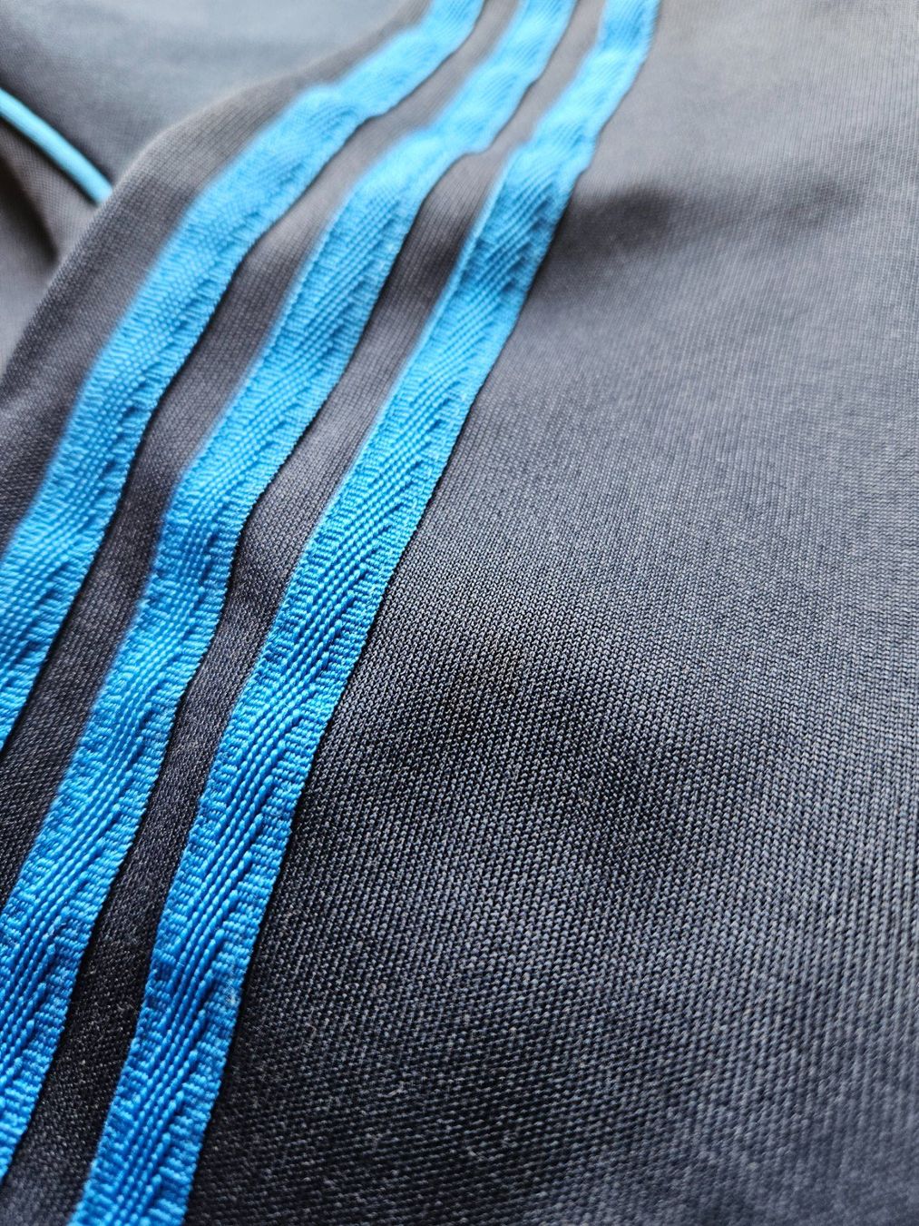 Adidas Giacche: Jacke adidas Grösse S retro – Usato da Hägglingen venduto da United-Village-Trade 8