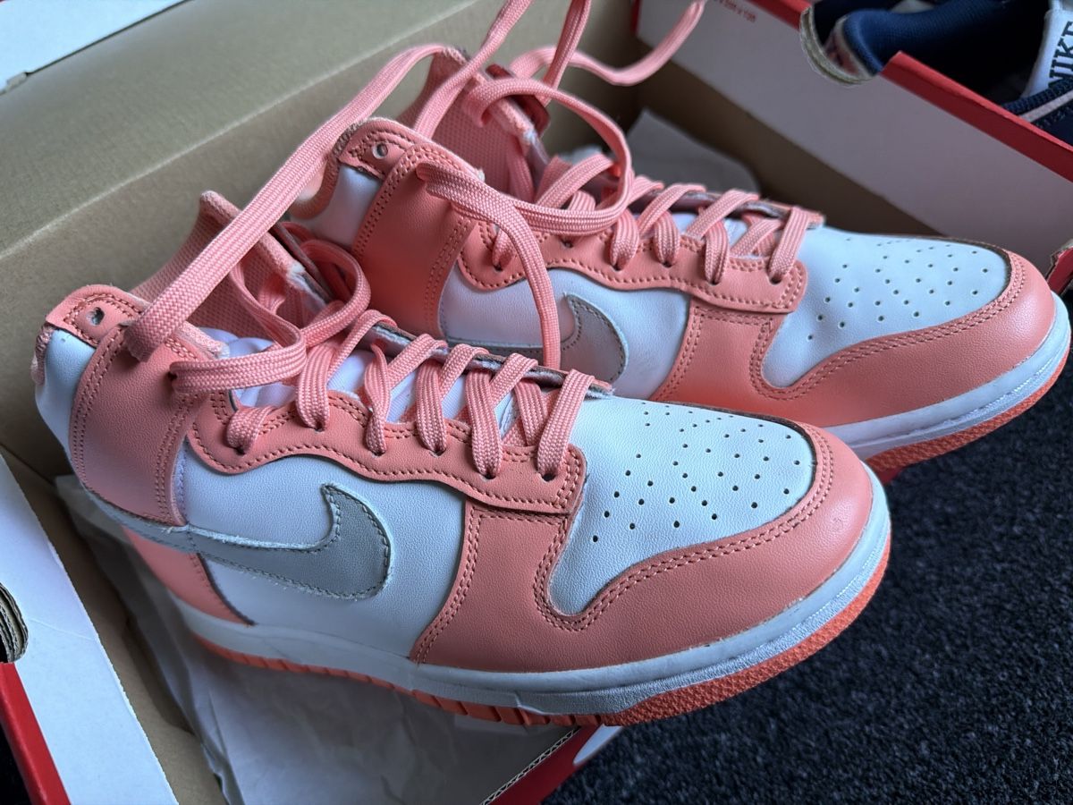 Nike Chaussures hommes: Nike Dunks Mid  – Neuf avec emballage d'origine à Rorbas par Maccaron