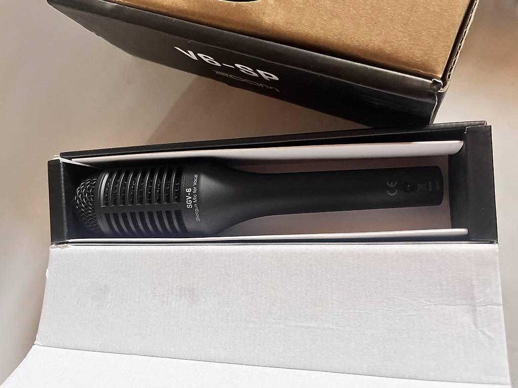 Enregistreurs: Zoom V6-SP Vocal Processor + SGV-6 Mikrofon – D'occasion à Zürich par Madshock 1