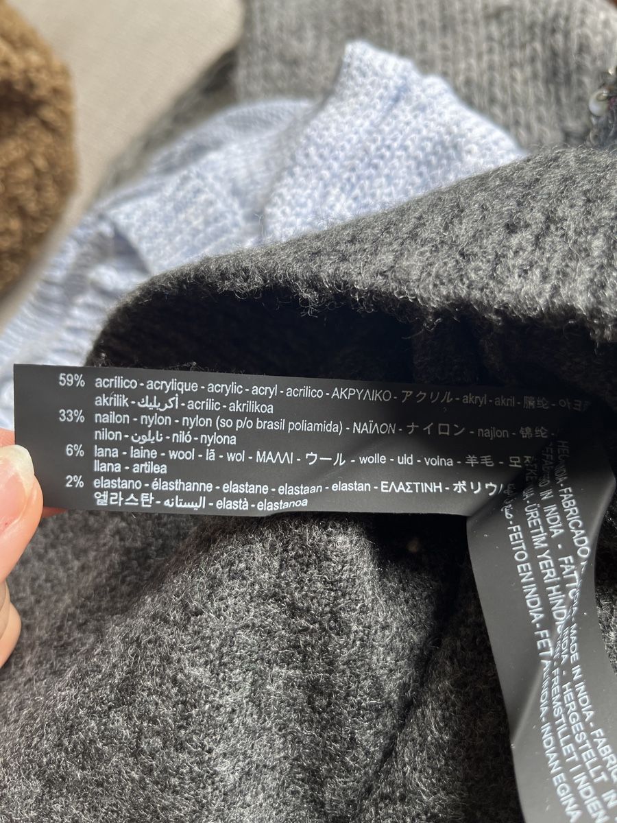 Zara Pullover & Sweatshirts: Zara Knit Sequin Sweater, Size S – Gebraucht aus Mies von nic_yk5d 4